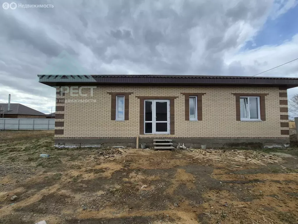Дом в Абакан, улица Муслима Магомаева, 35 (120 м) - Фото 0