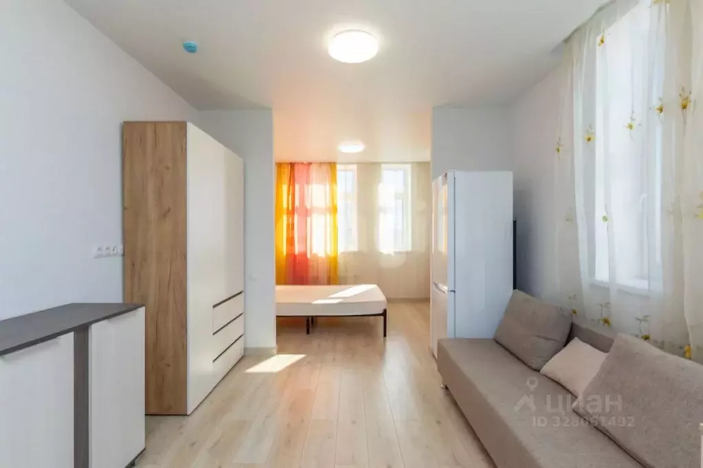 Студия Тюменская область, Тюмень ул. Тимофея Чаркова, 87 (36.6 м) - Фото 1