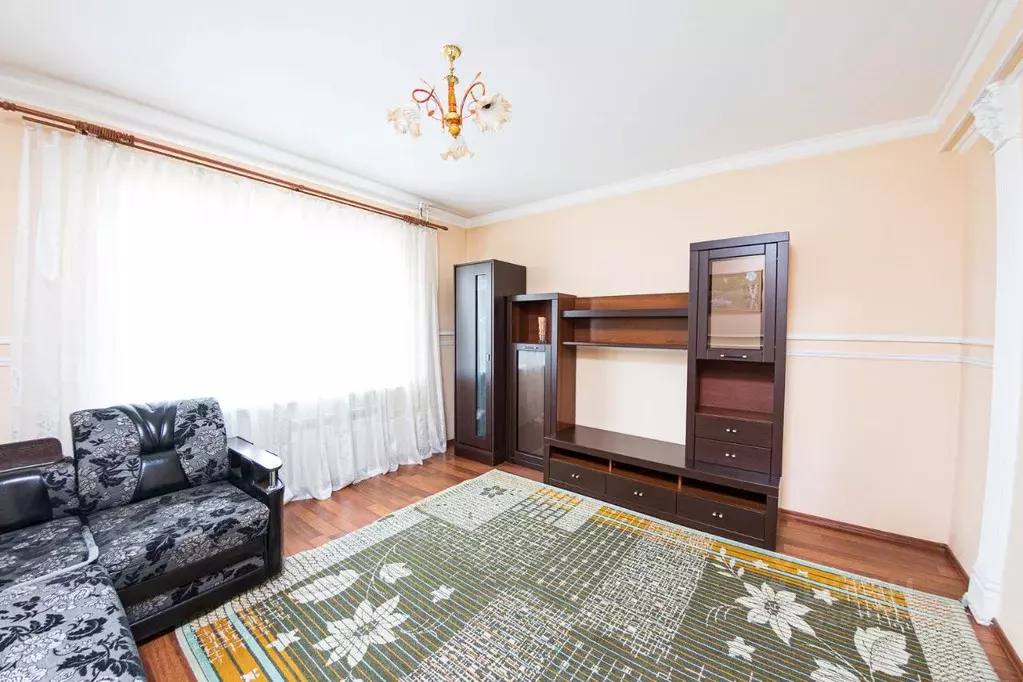 2-к кв. Кемеровская область, Кемерово просп. Шахтеров, 72 (60.0 м) - Фото 1