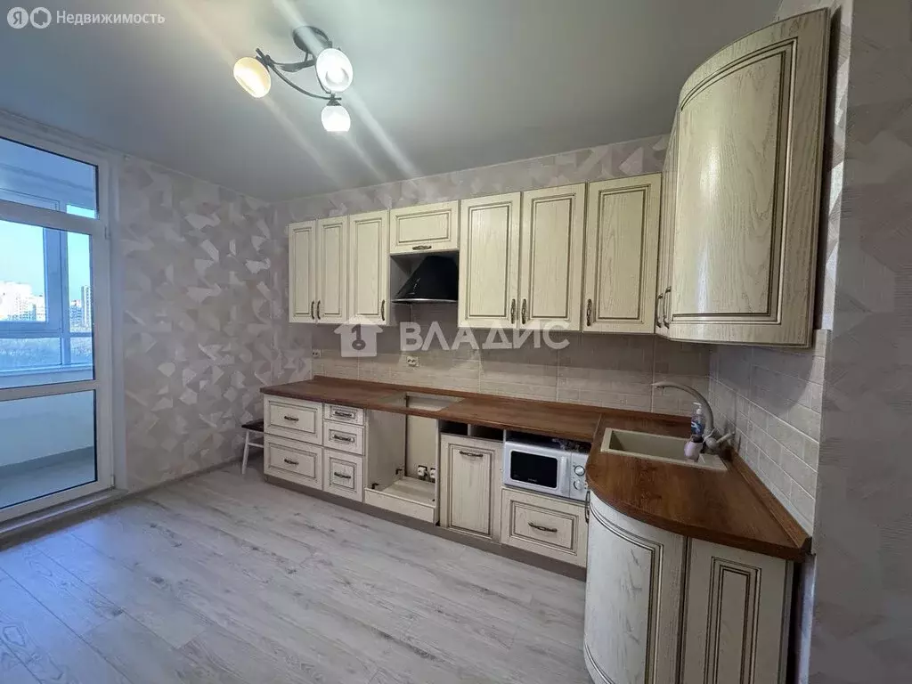3-комнатная квартира: Белгород, улица Попова, 37 (75 м) - Фото 1