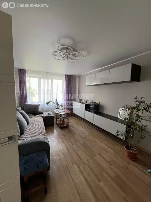 2-комнатная квартира: Октябрьский, 34-й микрорайон, 29 (50 м) - Фото 0