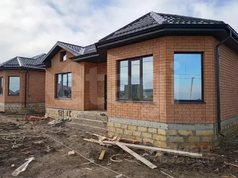 Дом в Ставропольский край, Михайловск Шпаковский район, ул. Андрея ... - Фото 1