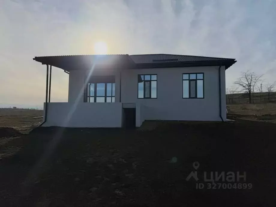 Дом в Крым, Белогорский район, Зуя пгт ул. Яркая, 1А (106 м) - Фото 2