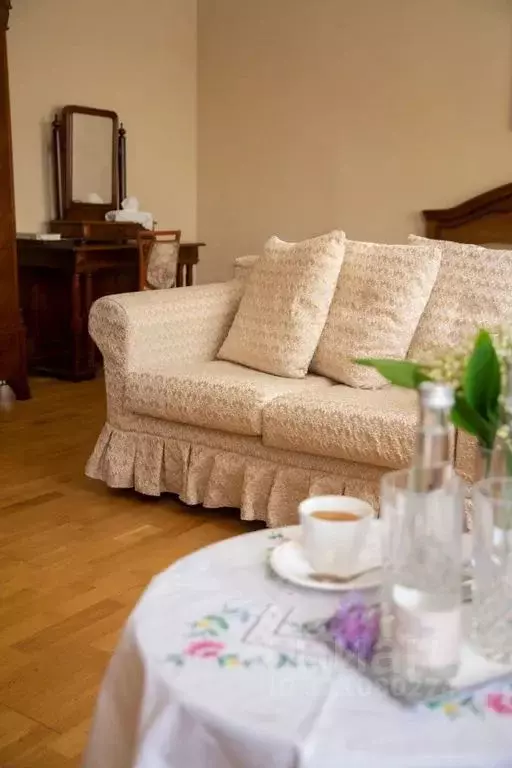 Комната Псковская область, Псков ул. Воеводы Шуйского, 17 - Фото 1