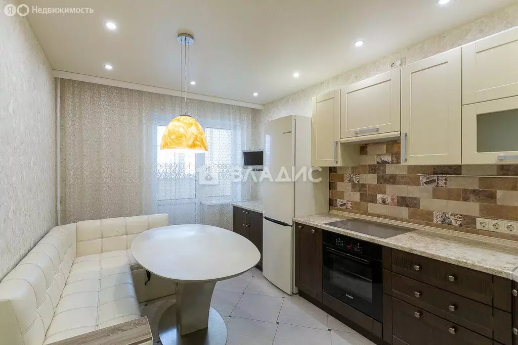 3-комнатная квартира: Владимир, улица Нижняя Дуброва, 9 (87.7 м) - Фото 2