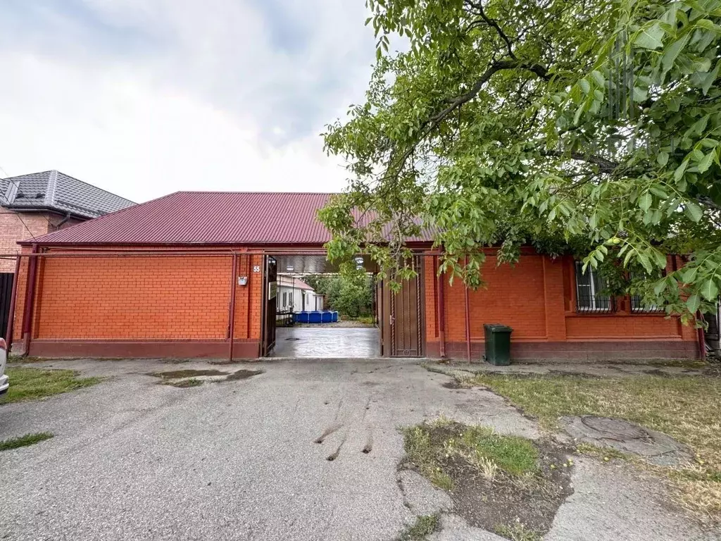 Дом в Чеченская республика, Грозный Курортная ул., 55 (100 м) - Фото 0
