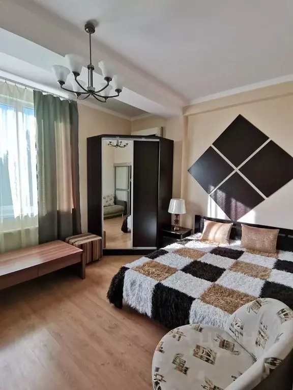 1-к кв. Крым, Симферополь ул. Тренева (42.0 м) - Фото 1