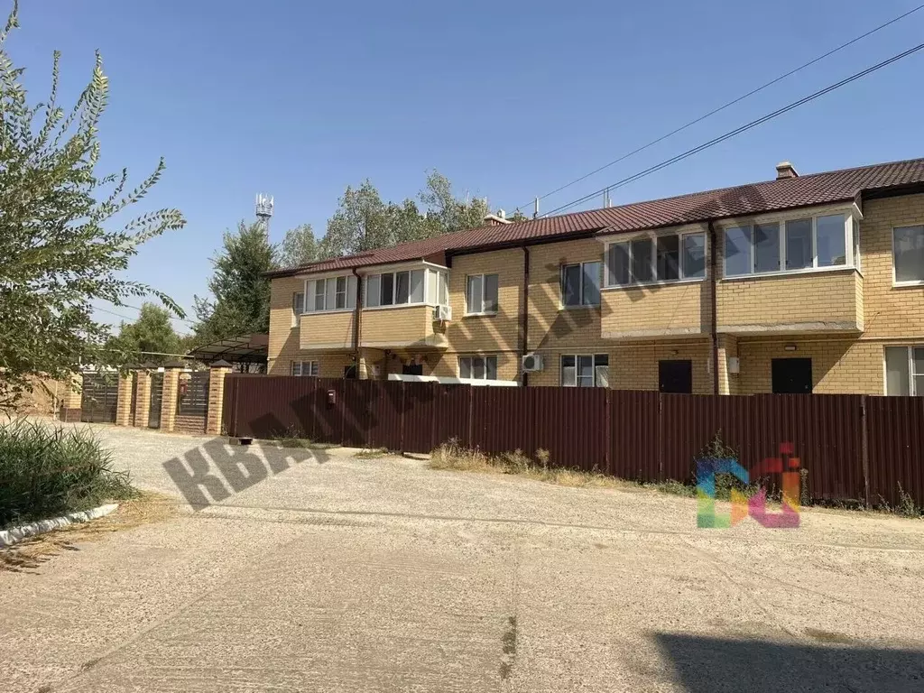 Таунхаус в Калмыкия, Элиста ул. Герасименко, 57Б (127 м) - Фото 1