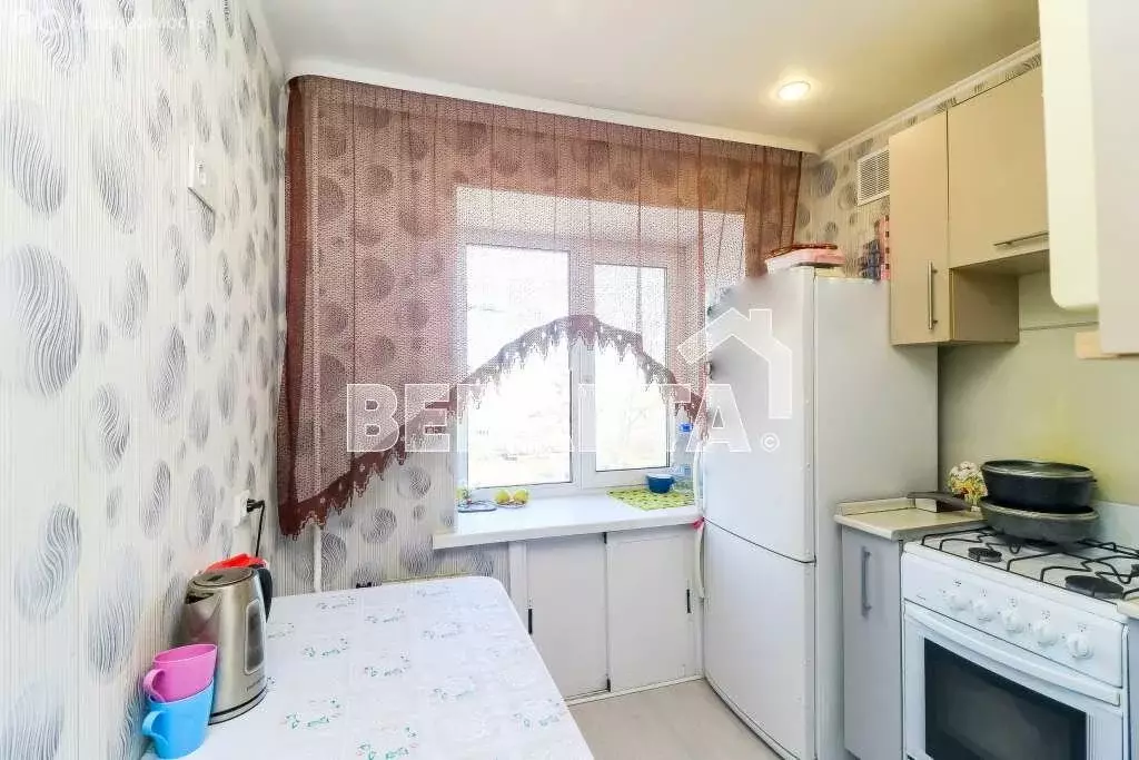 2-комнатная квартира: Тюмень, улица Карла Маркса, 129 (41.8 м) - Фото 0