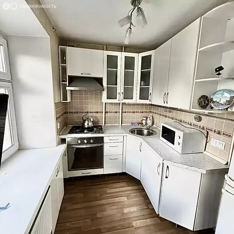 3-комнатная квартира: Казань, улица Энергетиков, 3 (55.5 м) - Фото 1