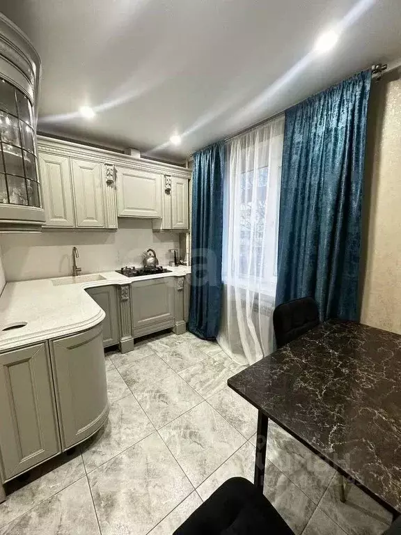 2-к кв. Брянская область, Дятьково 13-й мкр, 23 (52.1 м) - Фото 0
