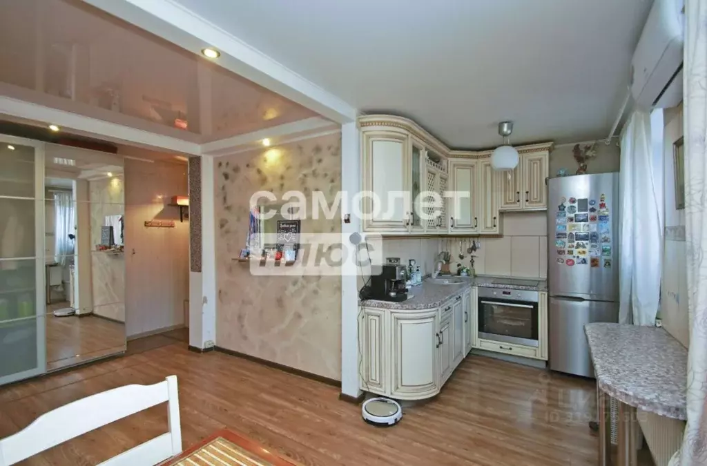 3-к кв. Омская область, Омск ул. Рабиновича, 124 (59.0 м) - Фото 0