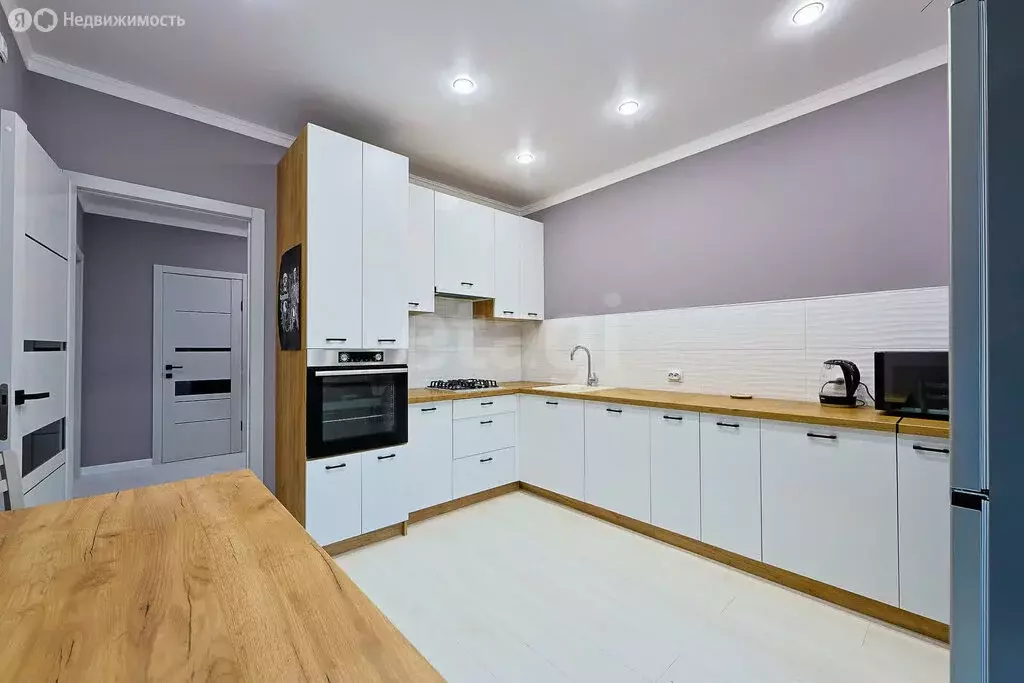 2-комнатная квартира: Калининград, Советский проспект, 238А (65 м) - Фото 2