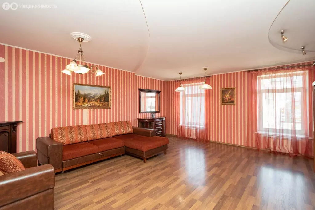 3-комнатная квартира: Иркутск, Байкальская улица, 295/1 (120 м) - Фото 0