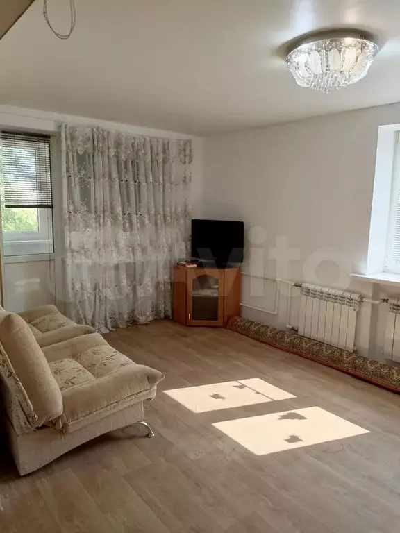 1-к. квартира, 38 м, 4/4 эт. - Фото 1