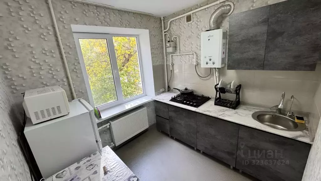 1-к кв. Крым, Феодосия ул. Караимская, 4 (36.0 м) - Фото 0