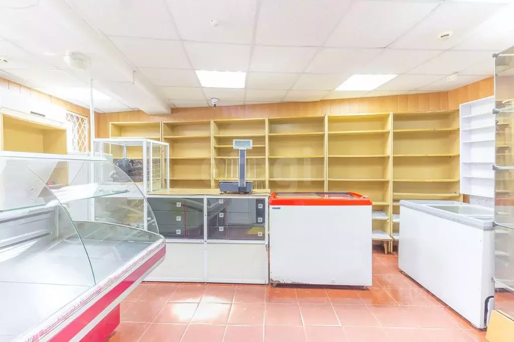 Торговая площадь в Сахалинская область, Холмск ул. 60 лет Октября, 4 ... - Фото 1