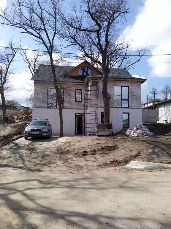 Дом в Волгоградская область, Волгоград ул. Джамбула Джабаева (236 м) - Фото 0