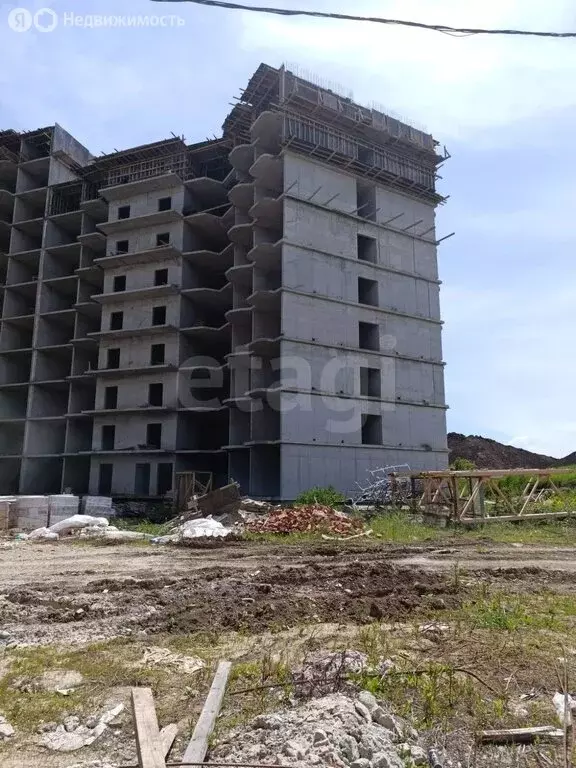 2-комнатная квартира: Магас, улица Мочко Базоркина, 7 (87 м) - Фото 1