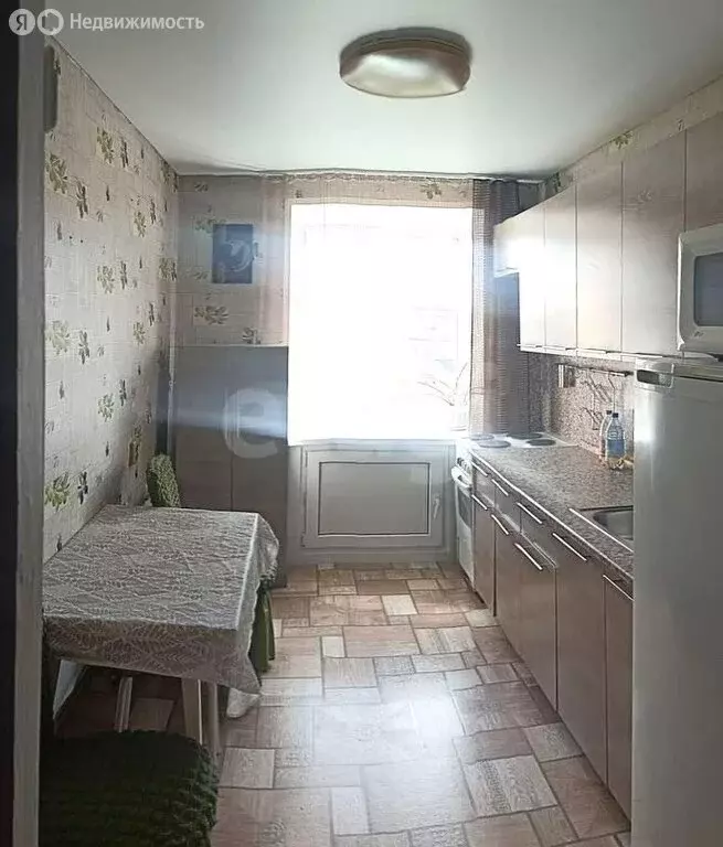 2-комнатная квартира: Абакан, улица Кошурникова, 11 (50 м) - Фото 1