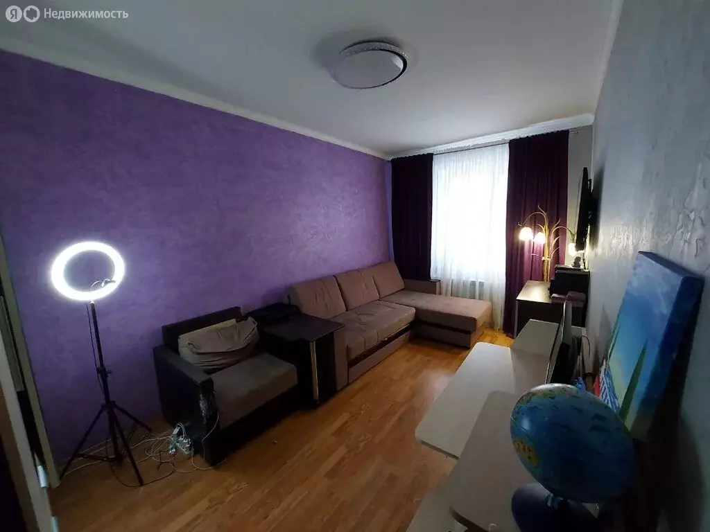 3-комнатная квартира: Строитель, улица Ленина, 19 (60 м) - Фото 1