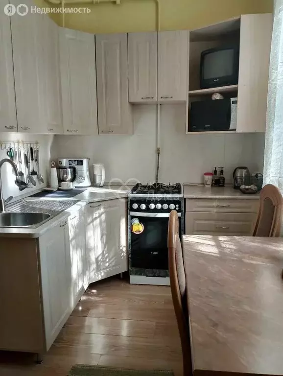 3-комнатная квартира: Волгоград, Новодвинская улица, 46 (63.8 м) - Фото 0