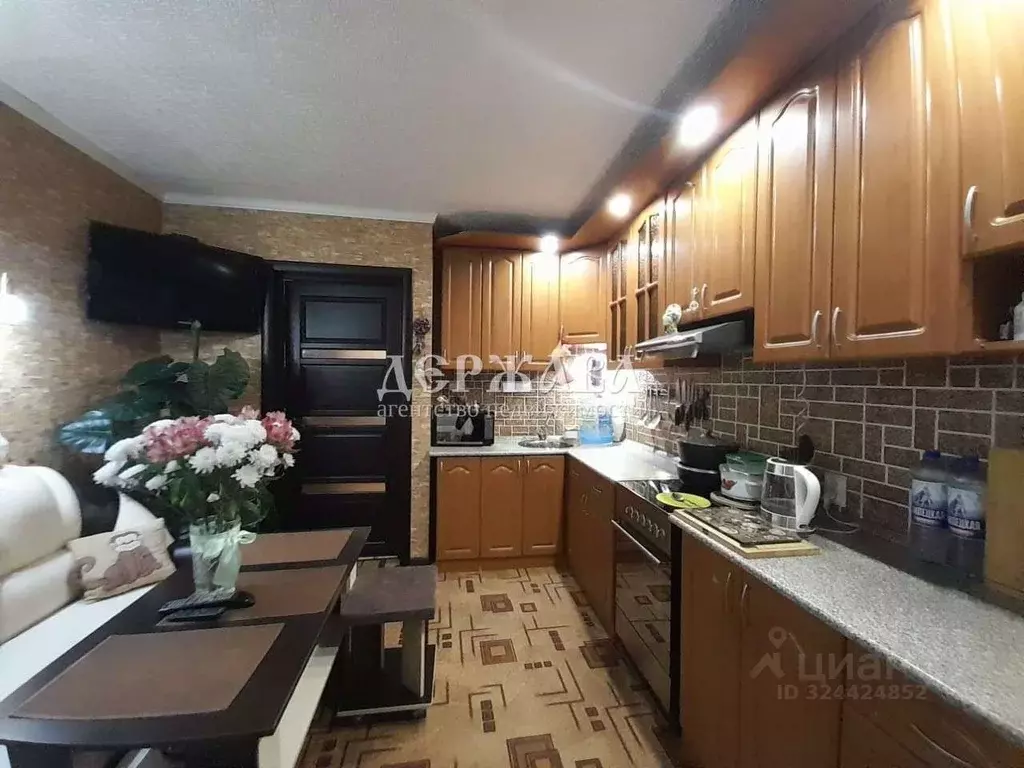 2-к кв. Белгородская область, Старый Оскол Макаренко мкр, 2 (42.4 м) - Фото 1