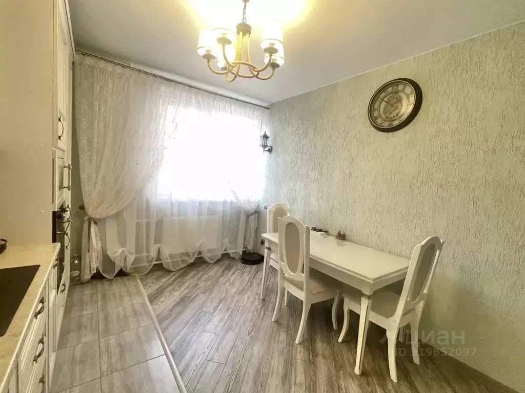 3-к кв. Ульяновская область, Ульяновск ул. Ульяны Громовой, 5А (80.6 ... - Фото 0