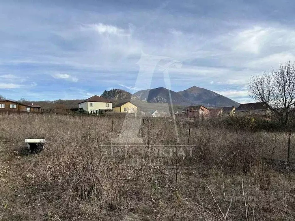 Участок в Ставропольский край, Лермонтов городской округ, с. ... - Фото 1