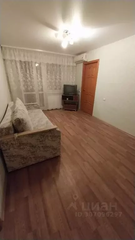 2-к кв. Волгоградская область, Волжский Оломоуцкая ул., 13 (53.7 м) - Фото 1