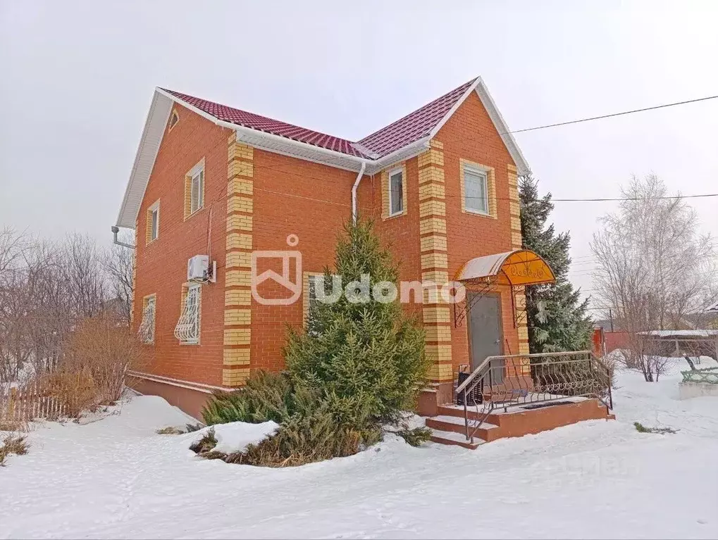 Дом в Башкортостан, Уфа ул. Королевская, 64 (150 м) - Фото 0