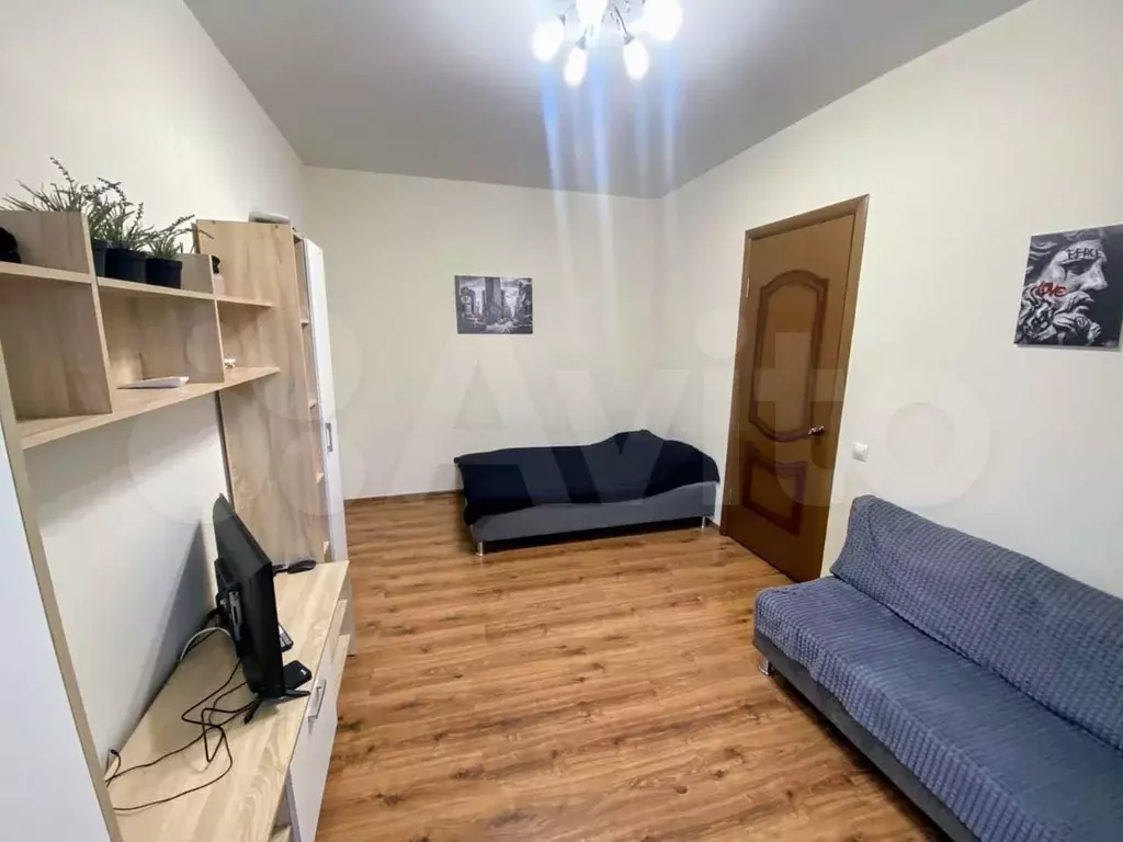 1-к. квартира, 40 м, 1/8 эт. - Фото 1