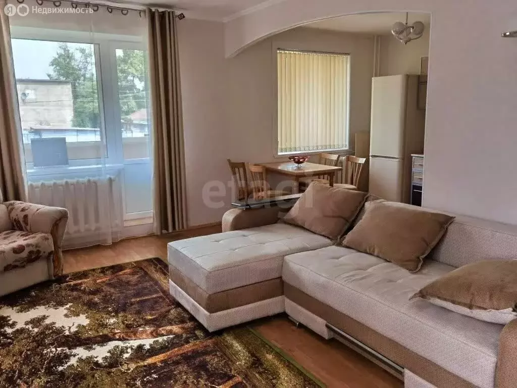 3-комнатная квартира: Благовещенск, улица Шевченко, 117 (96 м) - Фото 1