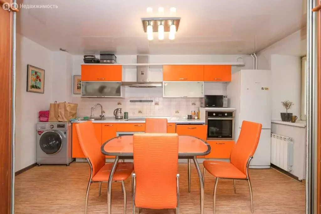 3-комнатная квартира: Иркутск, улица Розы Люксембург, 120 (81.5 м) - Фото 1