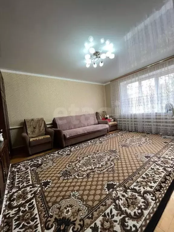 Дом в Ростовская область, Семикаракорск 23-й пер. (200 м) - Фото 1