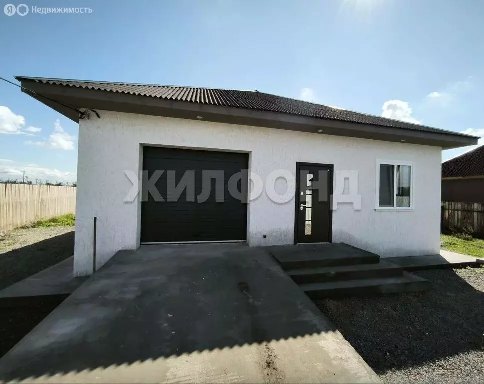 Дом в Усть-Абаканский район, посёлок Тепличный, Весенняя улица (125 м) - Фото 1