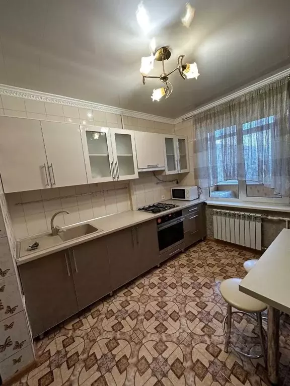 3-к кв. Крым, Симферополь ул. Лермонтова (78.0 м) - Фото 0