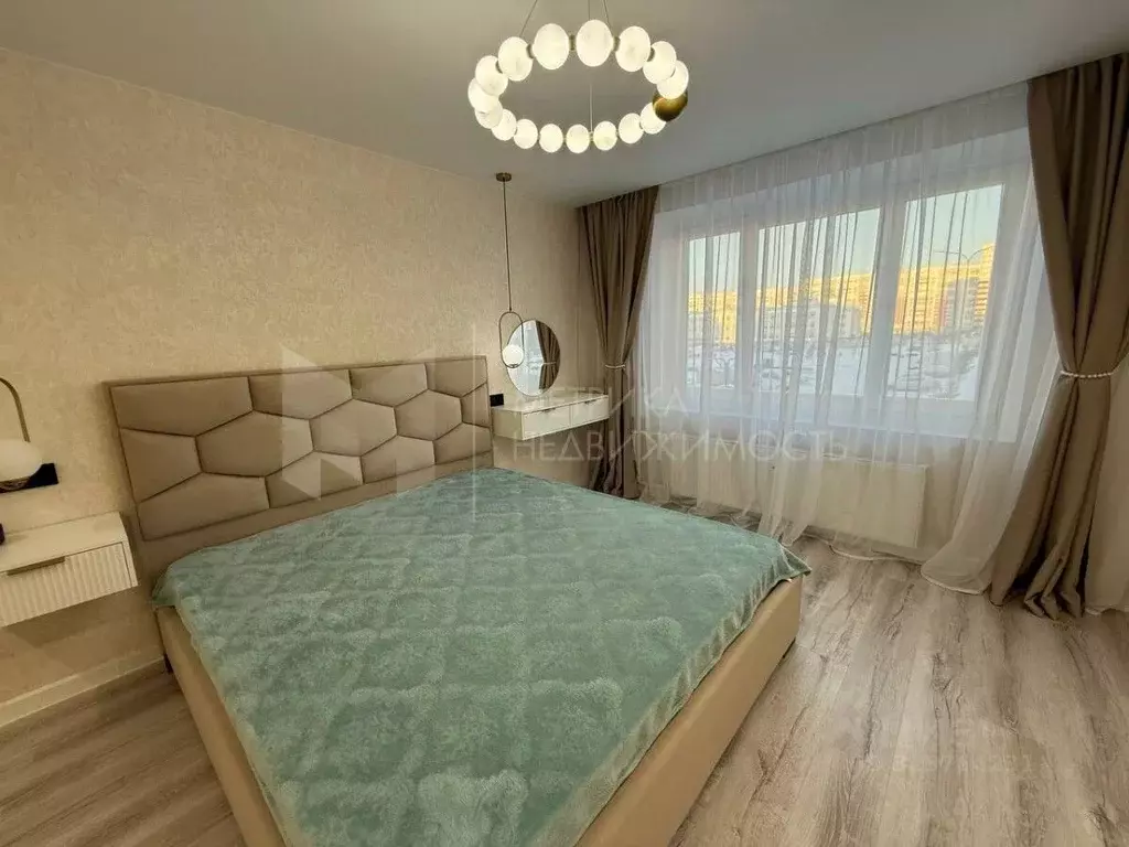 3-к кв. Тюменская область, Тюмень ул. Монтажников, 42А (86.9 м) - Фото 1