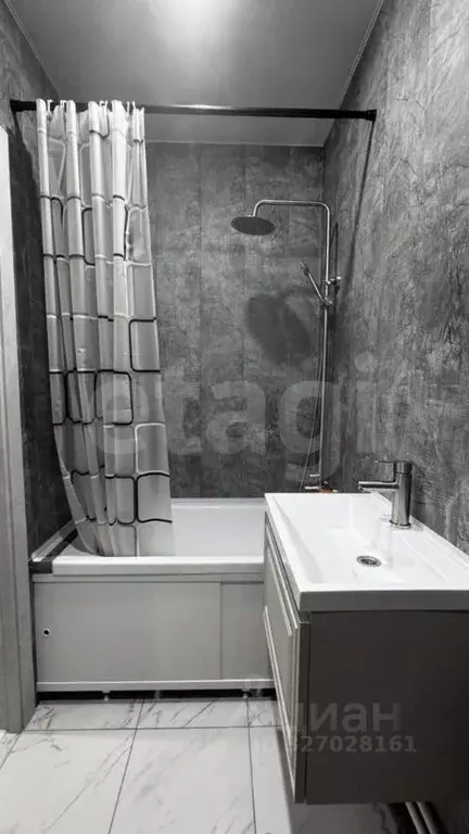 Студия Курганская область, Курган Заозерный жилрайон, 7-й мкр, 28 ... - Фото 1