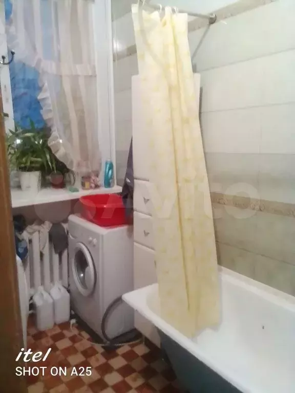 Комната 18 м в 3-к., 3/3 эт. - Фото 1