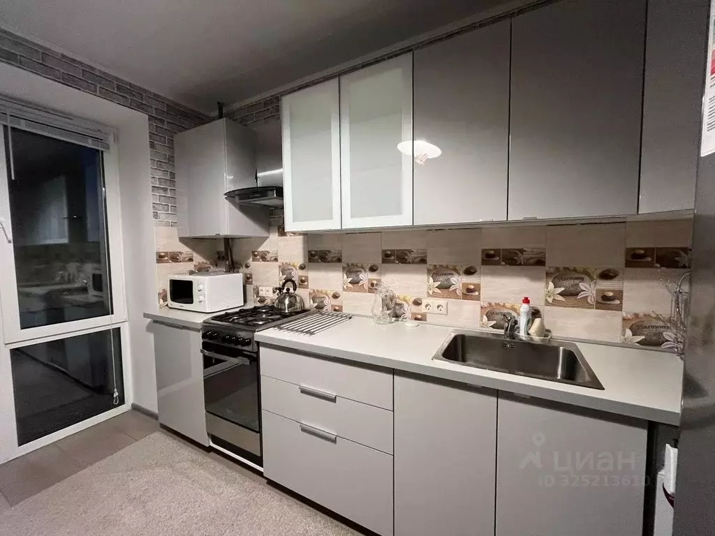 1-к кв. Татарстан, Казань ул. Азата Аббасова, 8 (40.0 м) - Фото 2