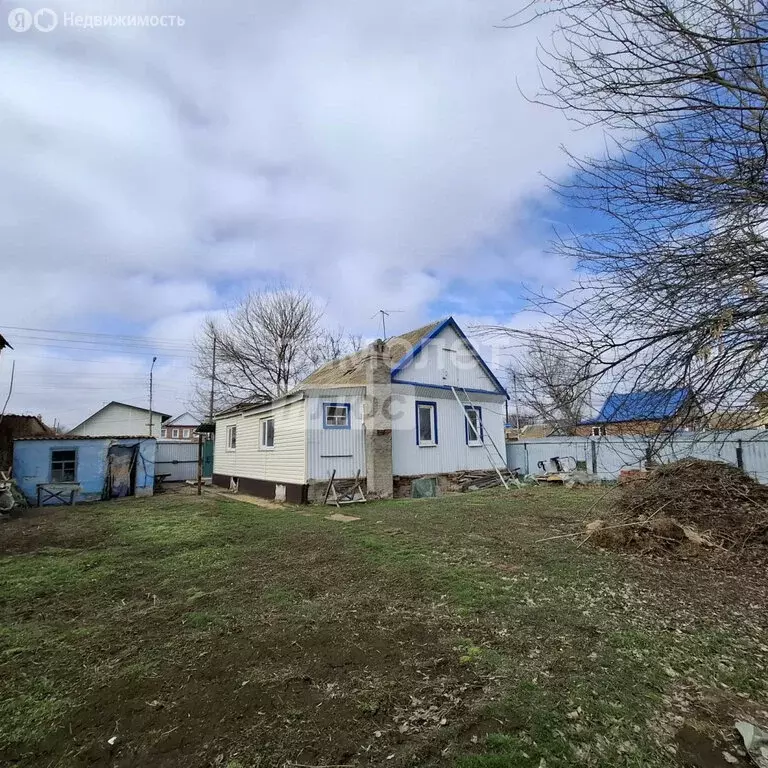 Дом в Астрахань, улица Безжонова, 71 (72 м) - Фото 0