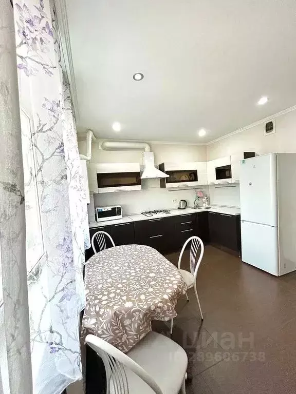 1-к кв. Астраханская область, Астрахань Боевая ул., 36 (45.0 м) - Фото 2