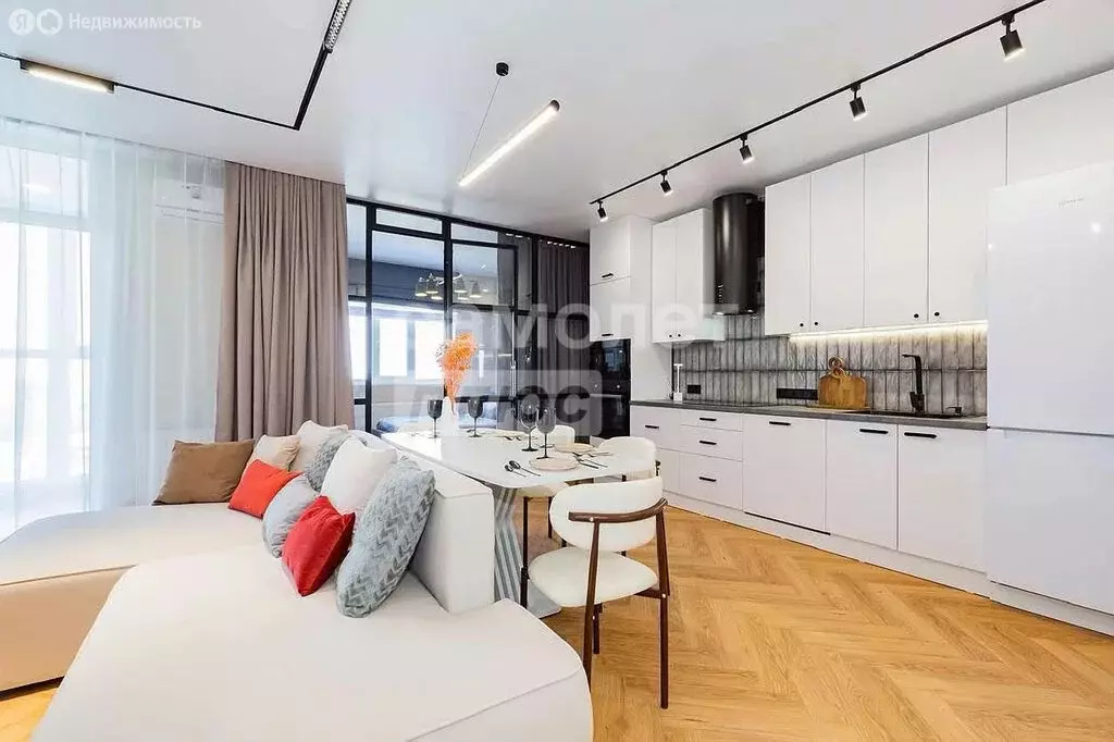 2-комнатная квартира: Ростов-на-Дону, Привокзальная улица, 3 (50 м) - Фото 0