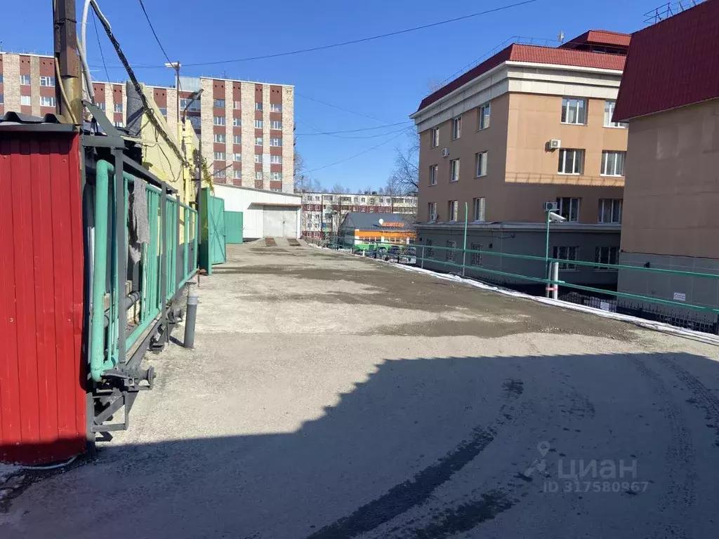 Гараж в Ханты-Мансийский АО, Нижневартовск ул. Менделеева, 13 (21 м) - Фото 1