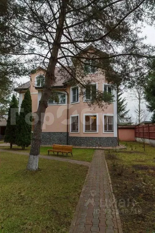 Дом в Москва д. Жуковка, ул. Вишневая, 26 (420 м) - Фото 2