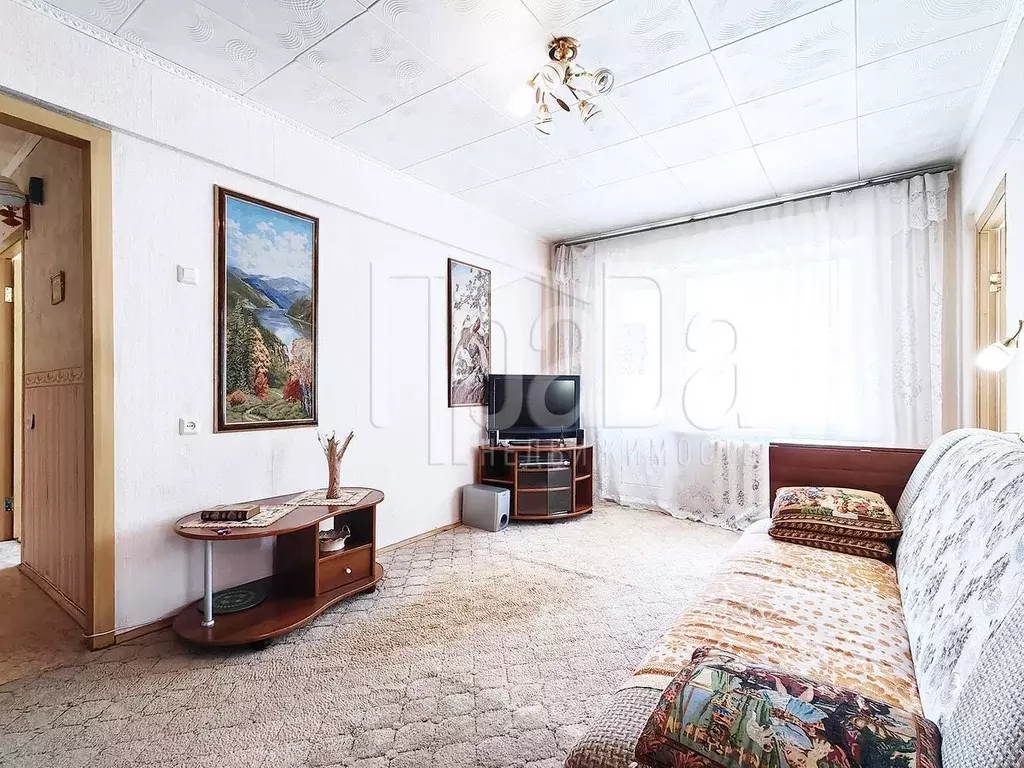 4-к кв. Красноярский край, Красноярск ул. 1-я Хабаровская, 8 (60.1 м) - Фото 0
