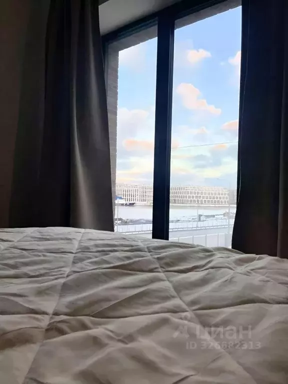 Студия Санкт-Петербург наб. Макарова, 58 (29.0 м) - Фото 1