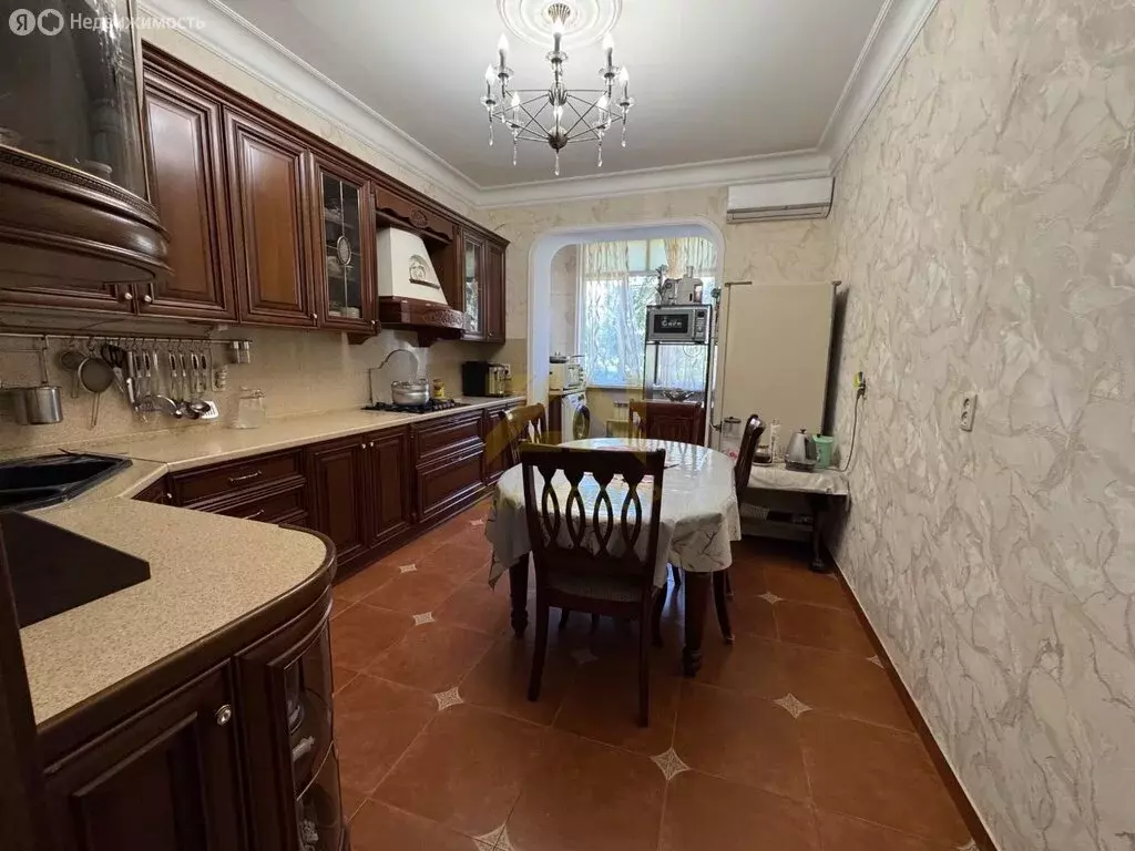 3-комнатная квартира: Махачкала, улица Айвазовского, 6Б (104 м) - Фото 2
