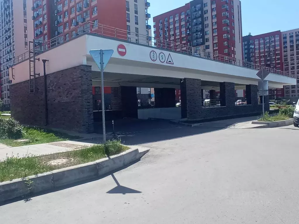 Гараж в Москва Десеновское поселение, ул. 3-я Нововатутинская, 4 (27 ... - Фото 1